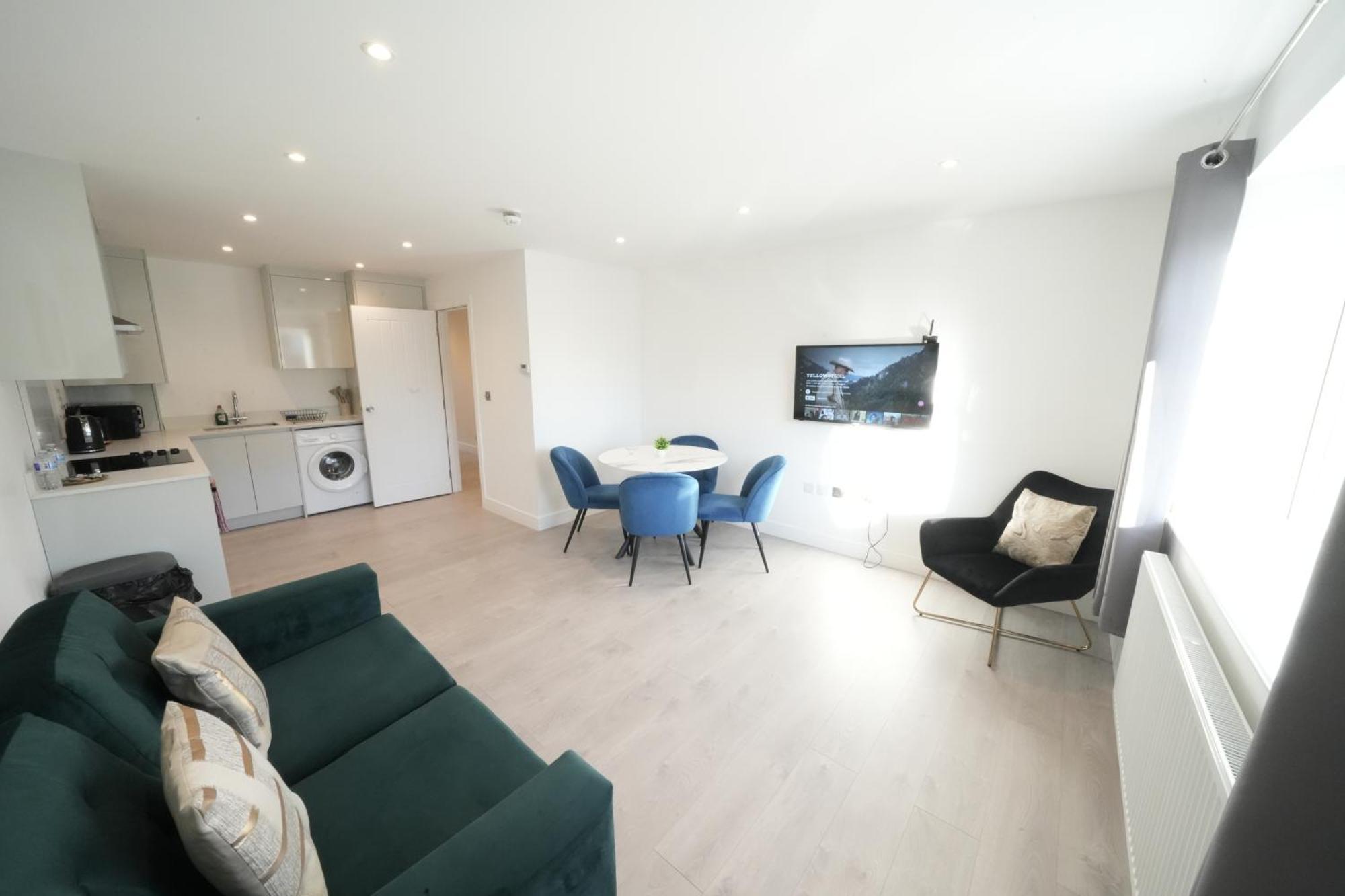 Apartamento 10 Min Drive To Airport - Free Parking - 15 Min Bus Ride - Ev Charge Available Stanwell Exterior foto