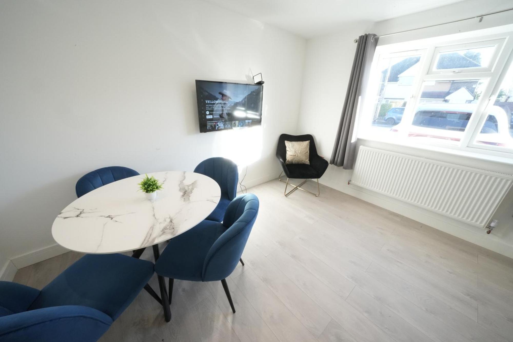 Apartamento 10 Min Drive To Airport - Free Parking - 15 Min Bus Ride - Ev Charge Available Stanwell Exterior foto