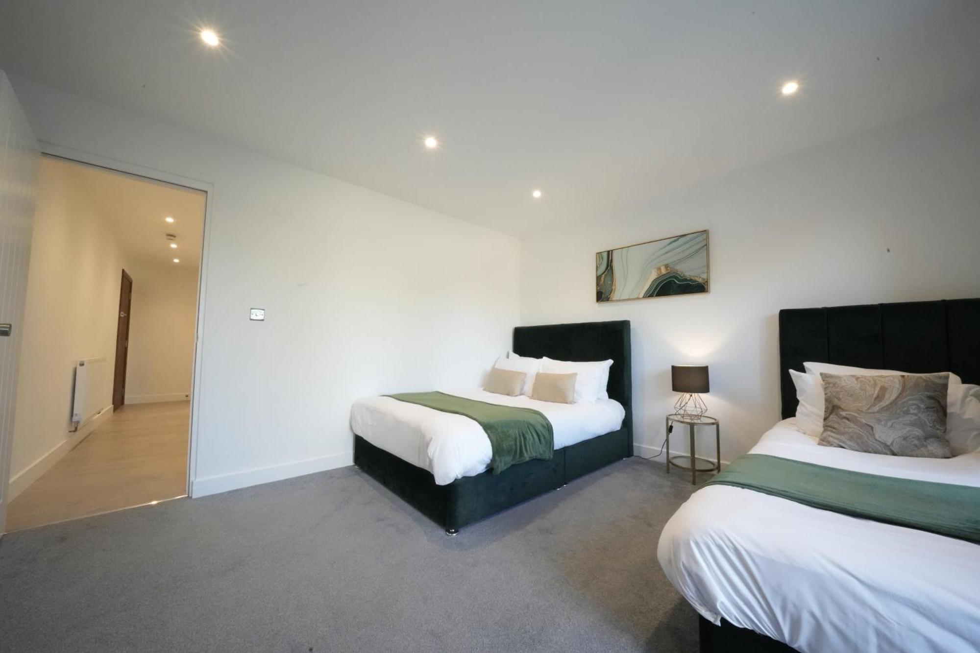 Apartamento 10 Min Drive To Airport - Free Parking - 15 Min Bus Ride - Ev Charge Available Stanwell Exterior foto