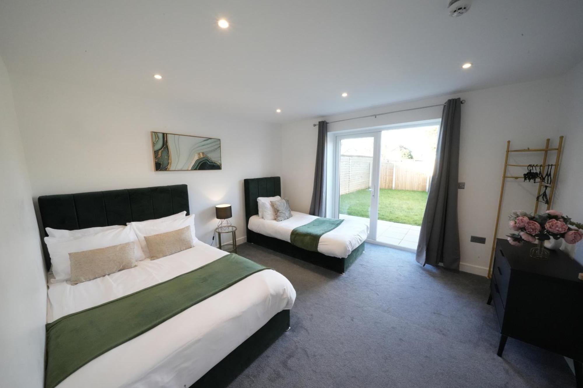 Apartamento 10 Min Drive To Airport - Free Parking - 15 Min Bus Ride - Ev Charge Available Stanwell Exterior foto