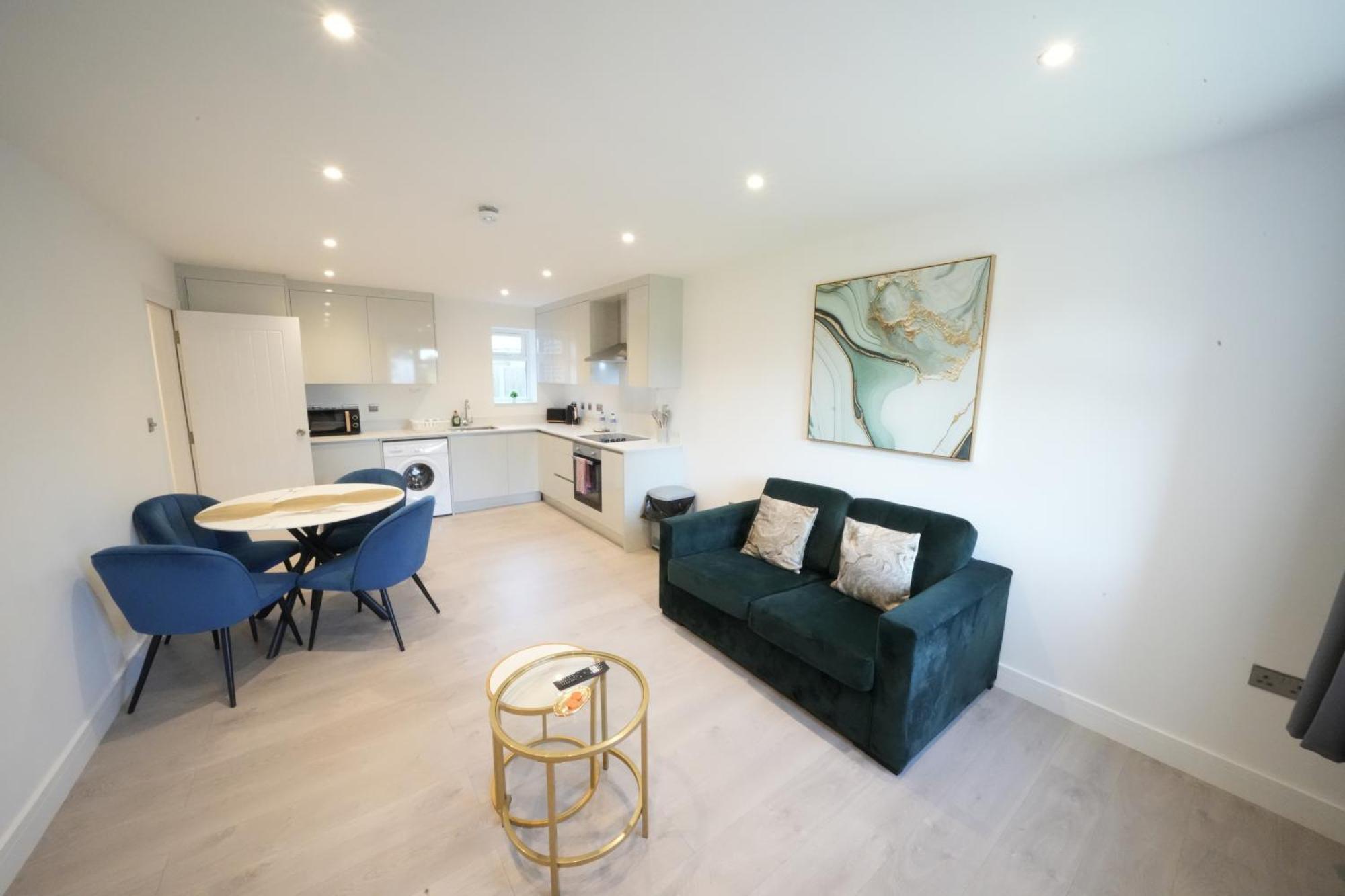 Apartamento 10 Min Drive To Airport - Free Parking - 15 Min Bus Ride - Ev Charge Available Stanwell Exterior foto