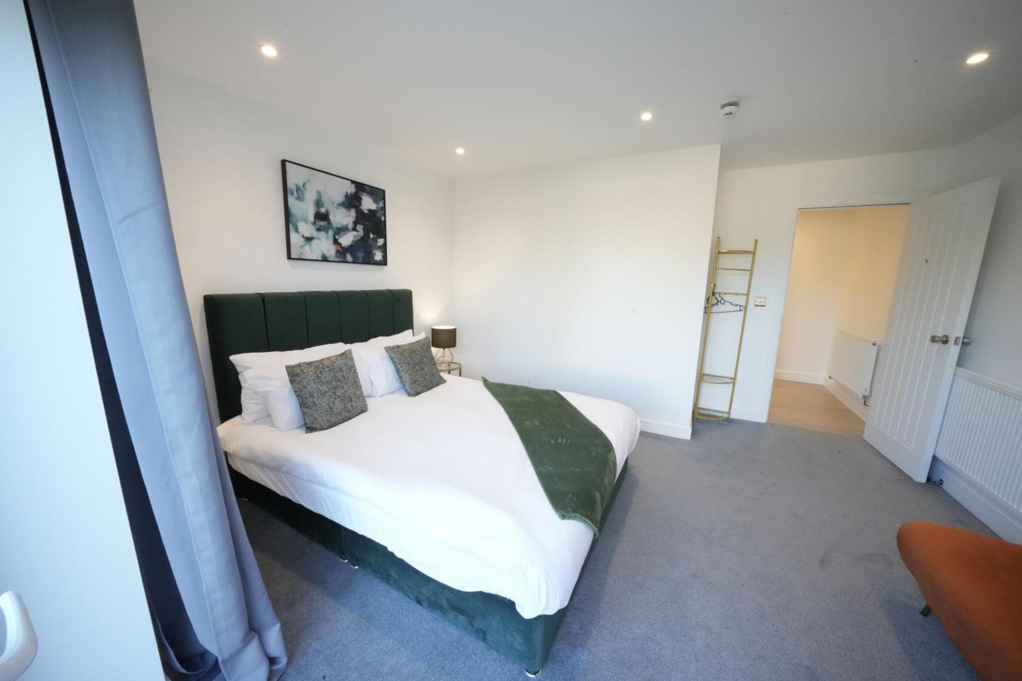 Apartamento 10 Min Drive To Airport - Free Parking - 15 Min Bus Ride - Ev Charge Available Stanwell Exterior foto