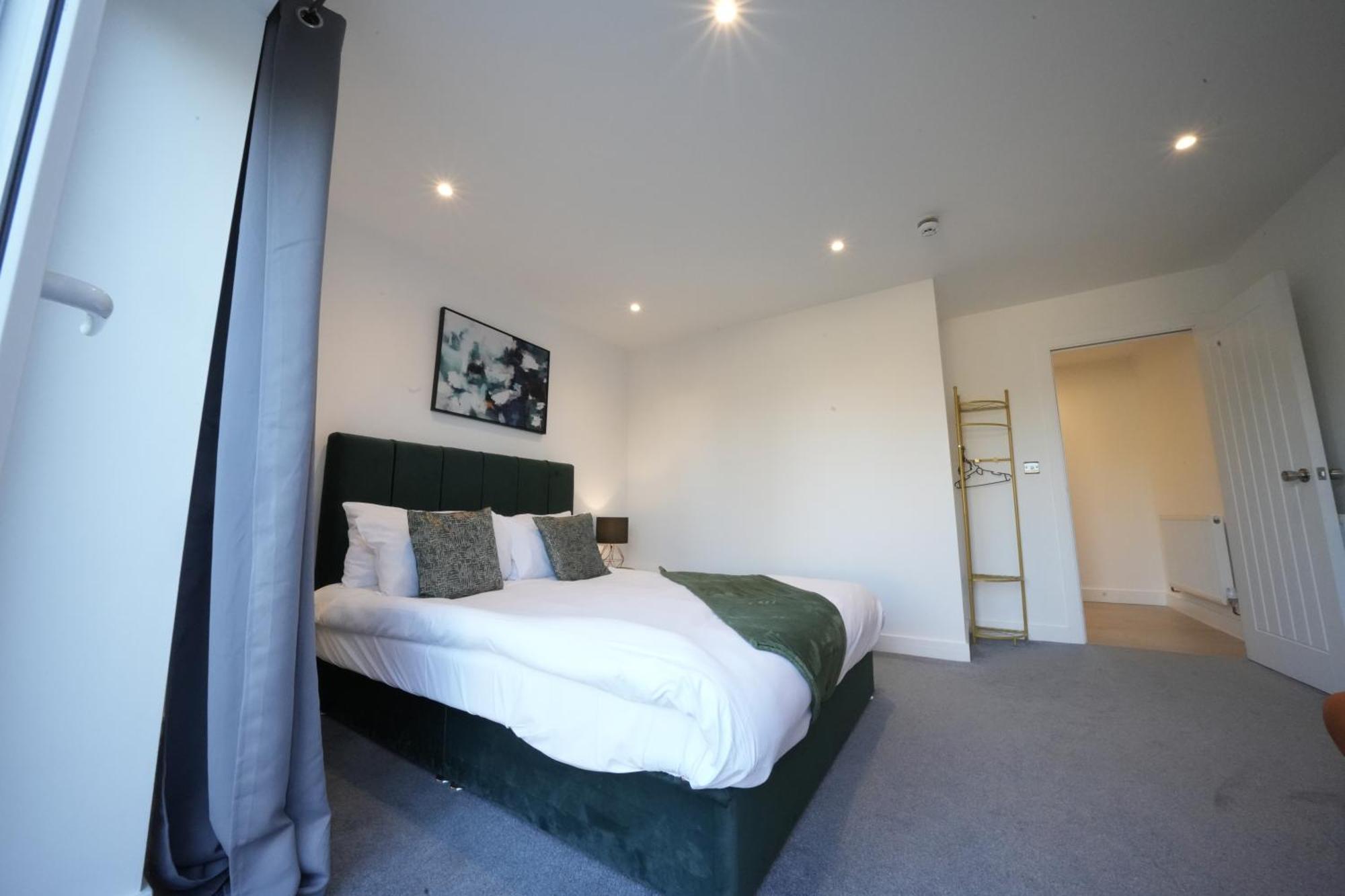 Apartamento 10 Min Drive To Airport - Free Parking - 15 Min Bus Ride - Ev Charge Available Stanwell Exterior foto