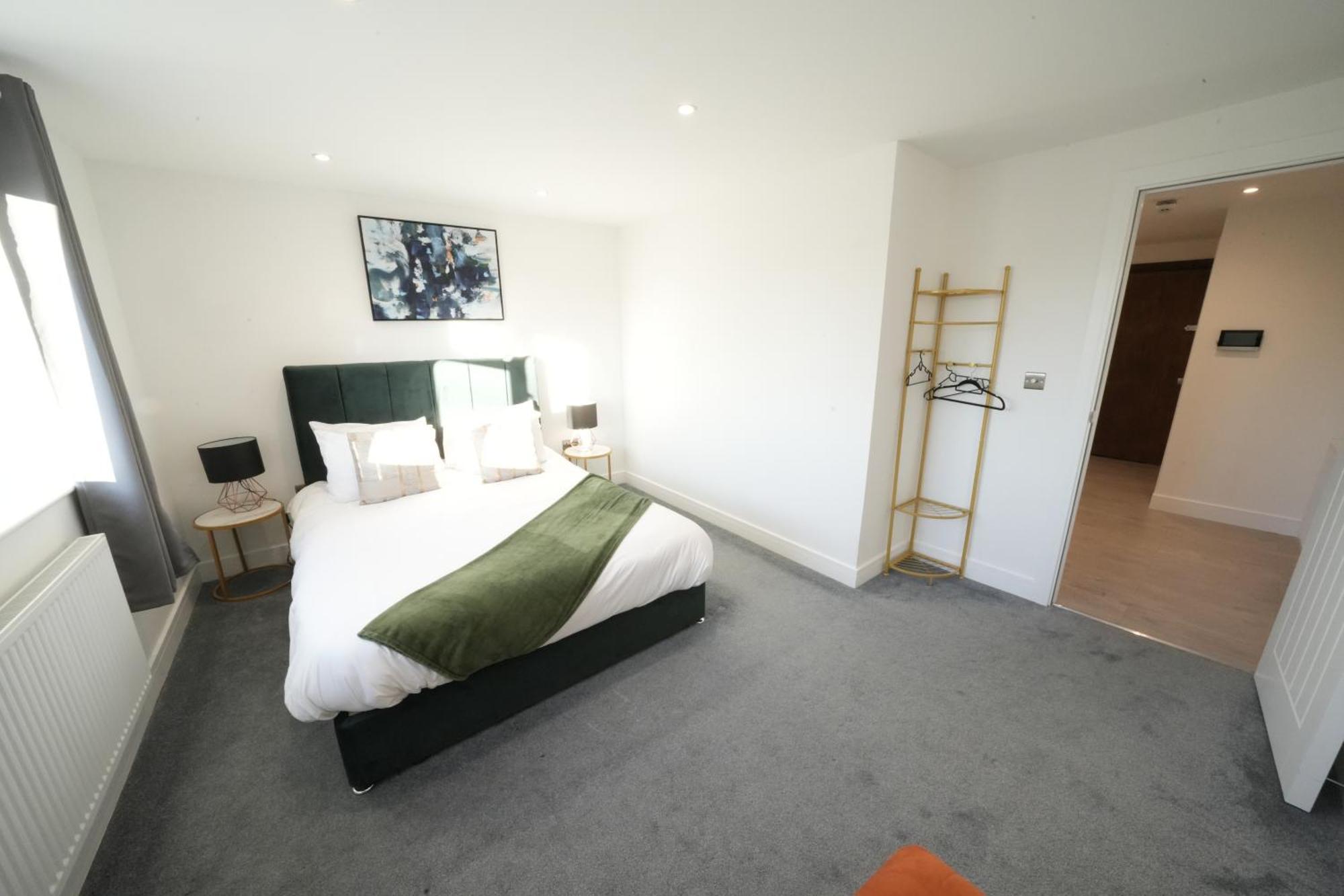 Apartamento 10 Min Drive To Airport - Free Parking - 15 Min Bus Ride - Ev Charge Available Stanwell Exterior foto