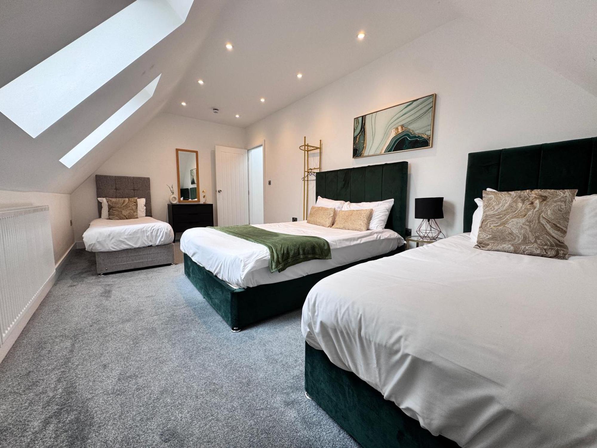 Apartamento 10 Min Drive To Airport - Free Parking - 15 Min Bus Ride - Ev Charge Available Stanwell Exterior foto