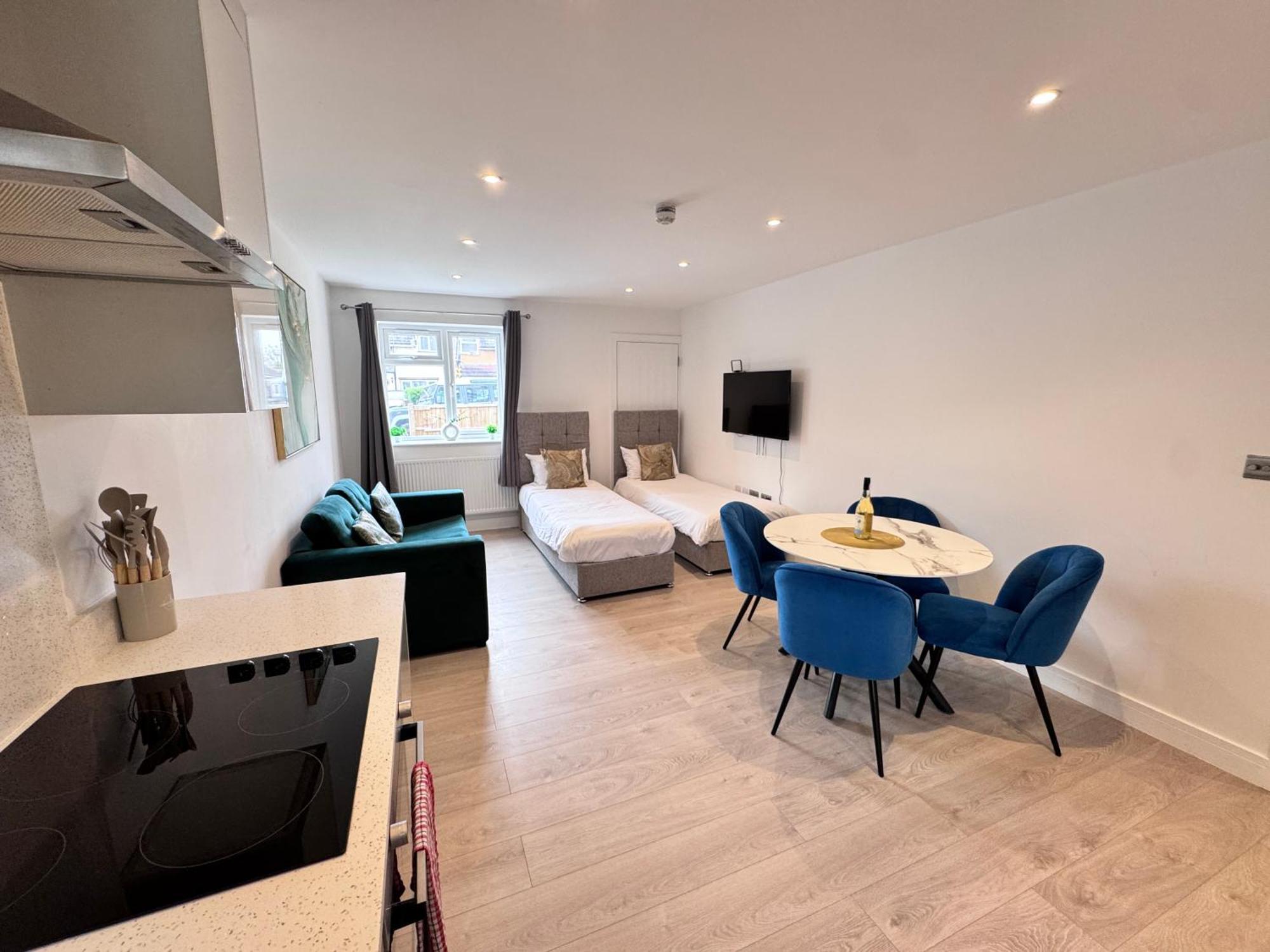 Apartamento 10 Min Drive To Airport - Free Parking - 15 Min Bus Ride - Ev Charge Available Stanwell Exterior foto